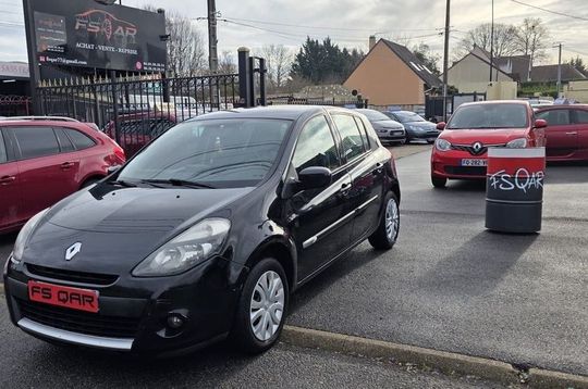 Renault Clio 3 (2) 1.2 75 Business GPS CLIM occasion en vente à Claye-Souilly 
								